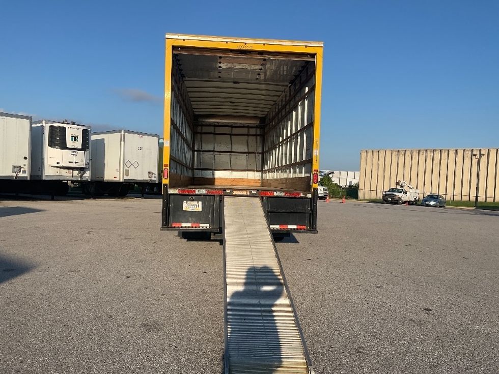 Medium Duty Box Truck-Light and Medium Duty Trucks-International-2022-MV607-Earth City-MO-234,537\n\t\tmiles-$ 38,500 - Image 9