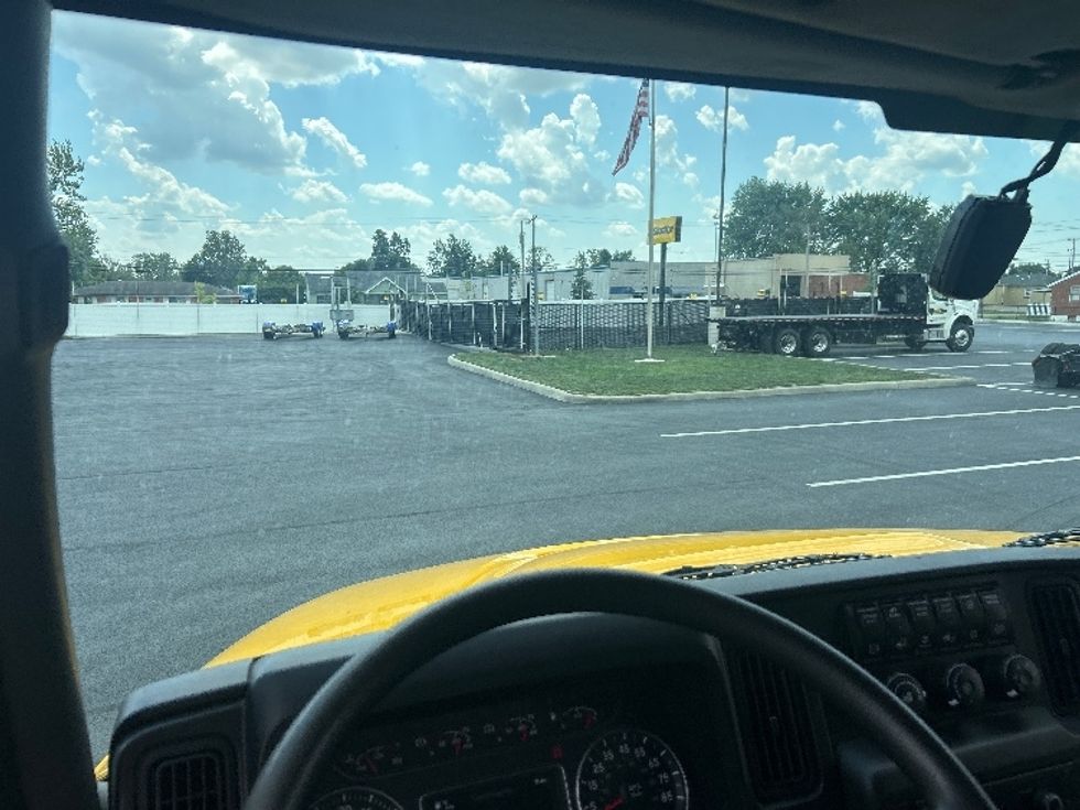 Medium Duty Box Truck-Light and Medium Duty Trucks-International-2022-MV607-Earth City-MO-243,657\n\t\tmiles-$ 36,750 - Image 18