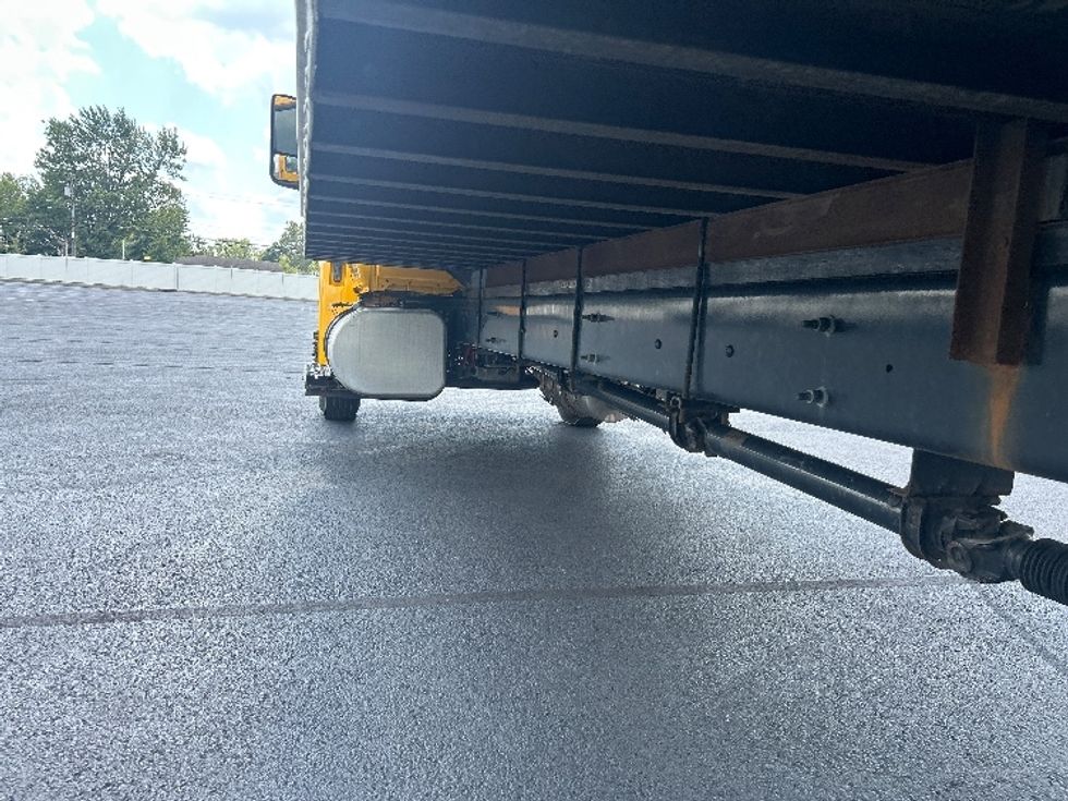 Medium Duty Box Truck-Light and Medium Duty Trucks-International-2022-MV607-Earth City-MO-243,657\n\t\tmiles-$ 36,750 - Image 5