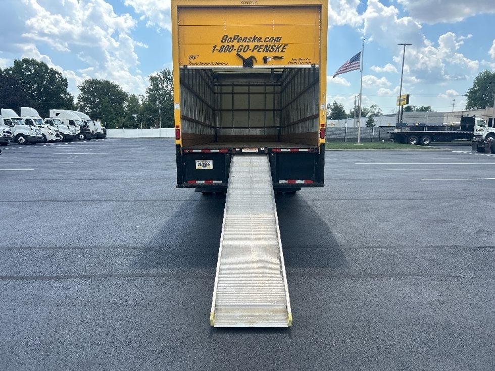 Medium Duty Box Truck-Light and Medium Duty Trucks-International-2022-MV607-Earth City-MO-243,657\n\t\tmiles-$ 36,750 - Image 9