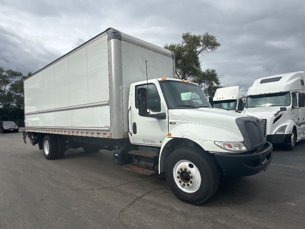 Medium Duty Box Truck-Light and Medium Duty Trucks-International-2022-MV607-East Chicago-IN-224,681\n\t\tmiles-$ 48,000 - Image 1