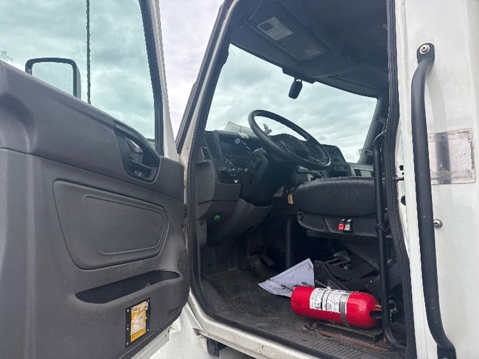 Medium Duty Box Truck-Light and Medium Duty Trucks-International-2022-MV607-East Chicago-IN-224,681\n\t\tmiles-$ 48,000 - Image 16