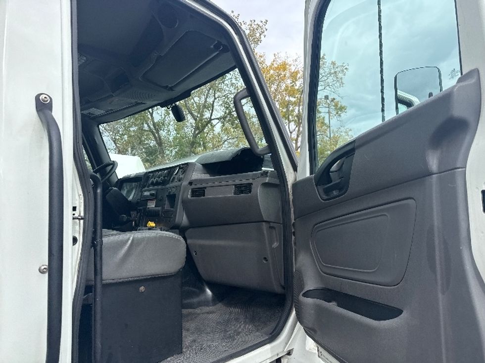 Medium Duty Box Truck-Light and Medium Duty Trucks-International-2022-MV607-East Chicago-IN-224,681\n\t\tmiles-$ 48,000 - Image 20