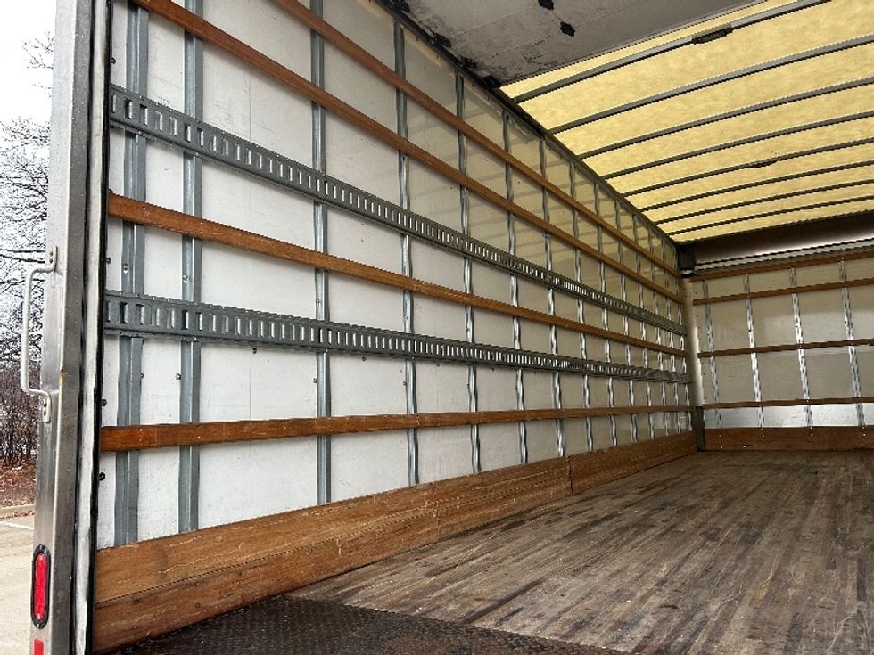 Medium Duty Box Truck-Light and Medium Duty Trucks-International-2022-MV607-East Chicago-IN-78,752\n\t\tmiles-$ 72,250 - Image 11