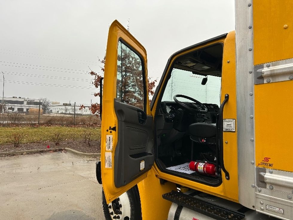 Medium Duty Box Truck-Light and Medium Duty Trucks-International-2022-MV607-East Chicago-IN-78,752\n\t\tmiles-$ 72,250 - Image 16