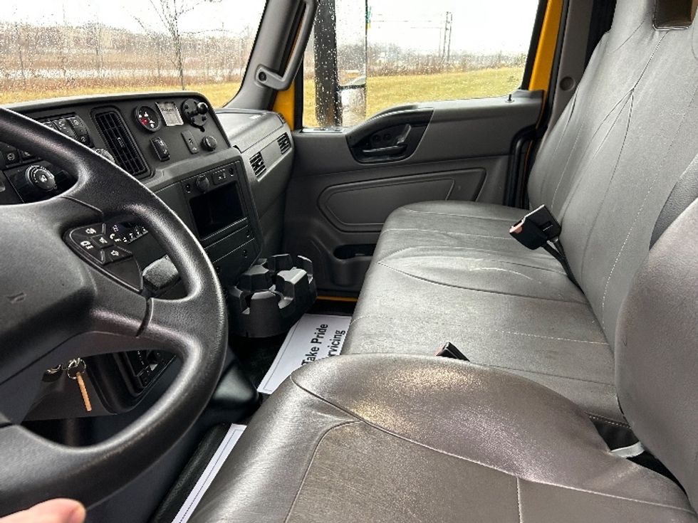 Medium Duty Box Truck-Light and Medium Duty Trucks-International-2022-MV607-East Chicago-IN-78,752\n\t\tmiles-$ 72,250 - Image 19