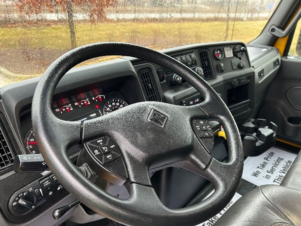 Medium Duty Box Truck-Light and Medium Duty Trucks-International-2022-MV607-East Chicago-IN-78,752\n\t\tmiles-$ 72,250 - Image 17