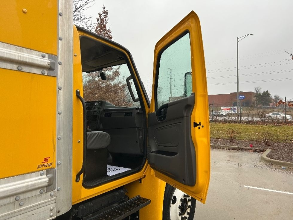 Medium Duty Box Truck-Light and Medium Duty Trucks-International-2022-MV607-East Chicago-IN-78,752\n\t\tmiles-$ 72,250 - Image 20