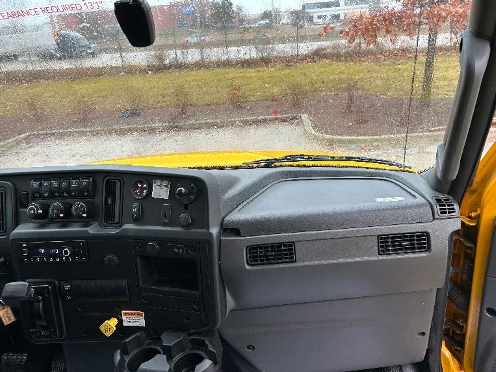 Medium Duty Box Truck-Light and Medium Duty Trucks-International-2022-MV607-East Chicago-IN-78,752\n\t\tmiles-$ 72,250 - Image 21