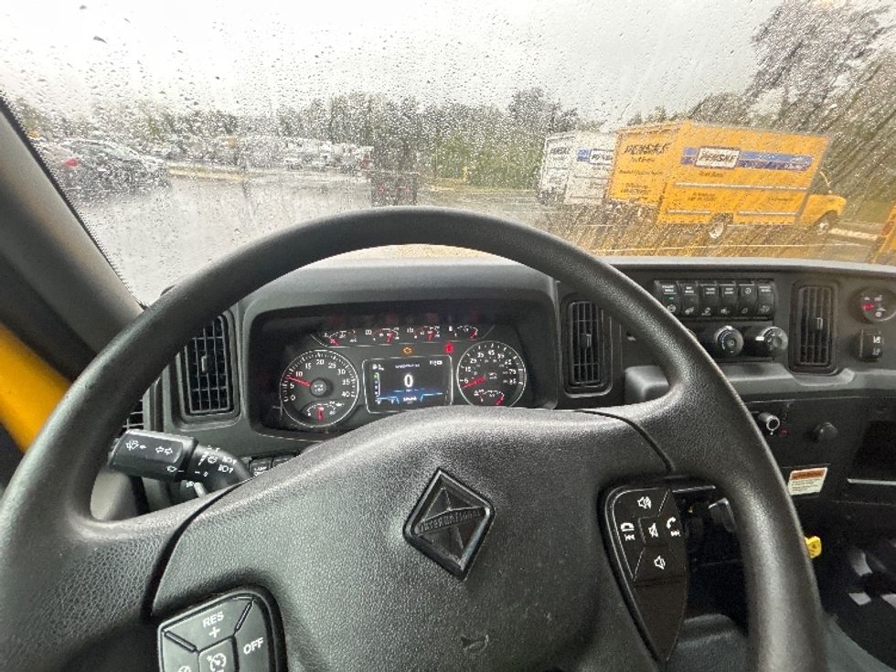 Medium Duty Box Truck-Light and Medium Duty Trucks-International-2022-MV607-Eden-MD-245,999\n\t\tmiles-$ 37,750 - Image 18