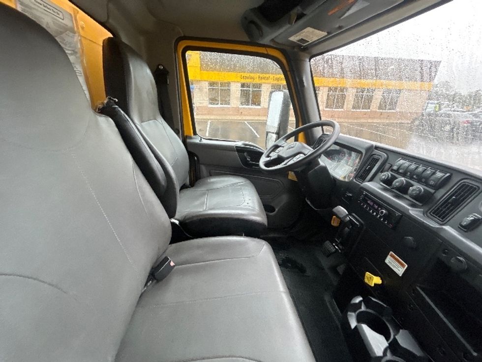 Medium Duty Box Truck-Light and Medium Duty Trucks-International-2022-MV607-Eden-MD-245,999\n\t\tmiles-$ 37,750 - Image 22