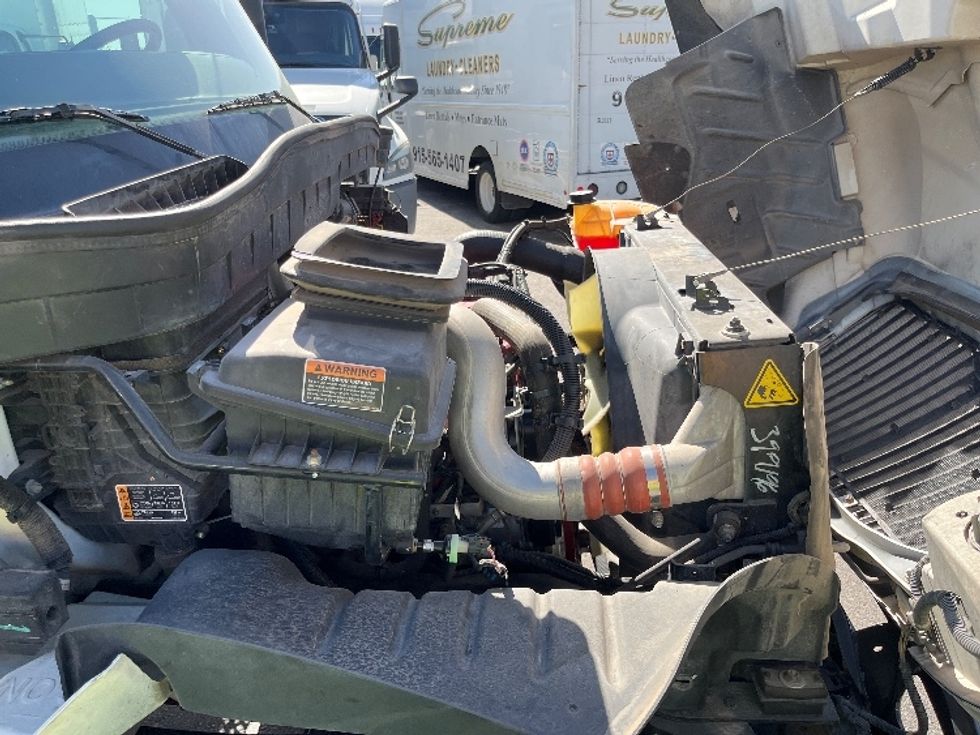 Medium Duty Box Truck-Light and Medium Duty Trucks-International-2022-MV607-El Paso-TX-194,336\n\t\tmiles-$ 55,000 - Image 23