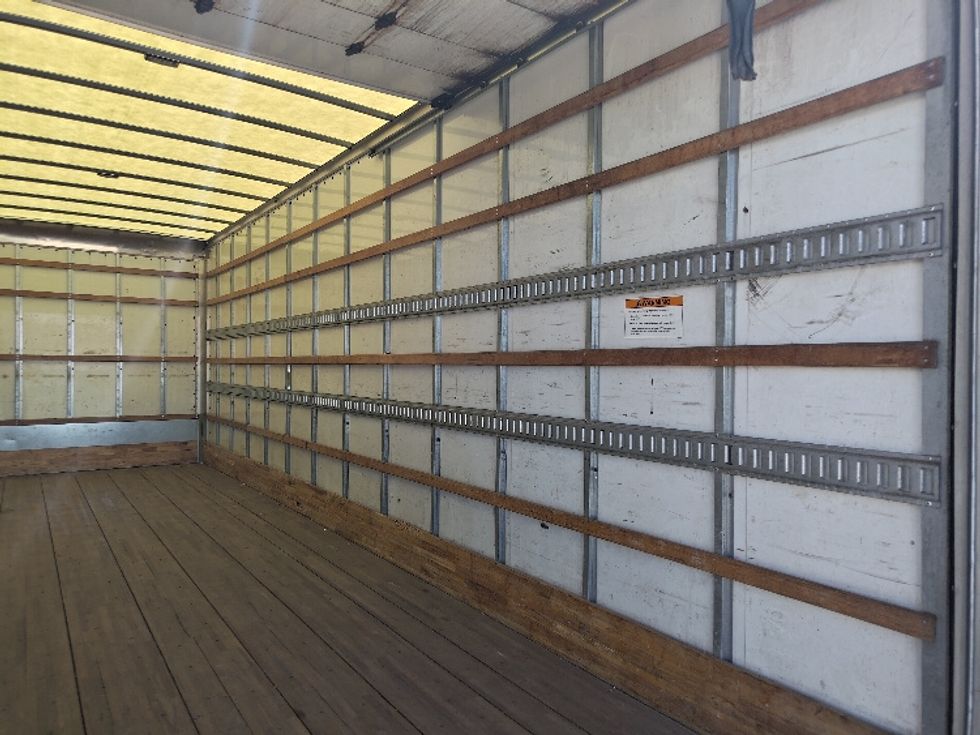 Medium Duty Box Truck-Light and Medium Duty Trucks-International-2022-MV607-El Paso-TX-213,311\n\t\tmiles-$ 60,000 - Image 12