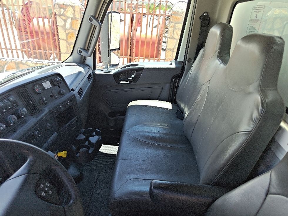 Medium Duty Box Truck-Light and Medium Duty Trucks-International-2022-MV607-El Paso-TX-213,311\n\t\tmiles-$ 60,000 - Image 18
