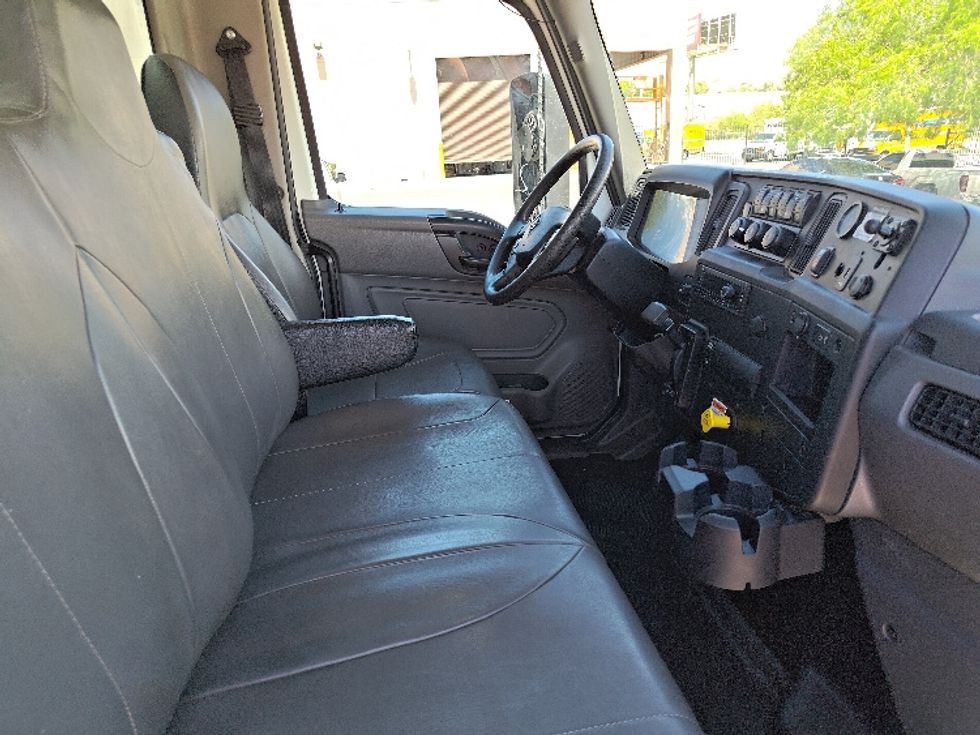 Medium Duty Box Truck-Light and Medium Duty Trucks-International-2022-MV607-El Paso-TX-213,311\n\t\tmiles-$ 60,000 - Image 21