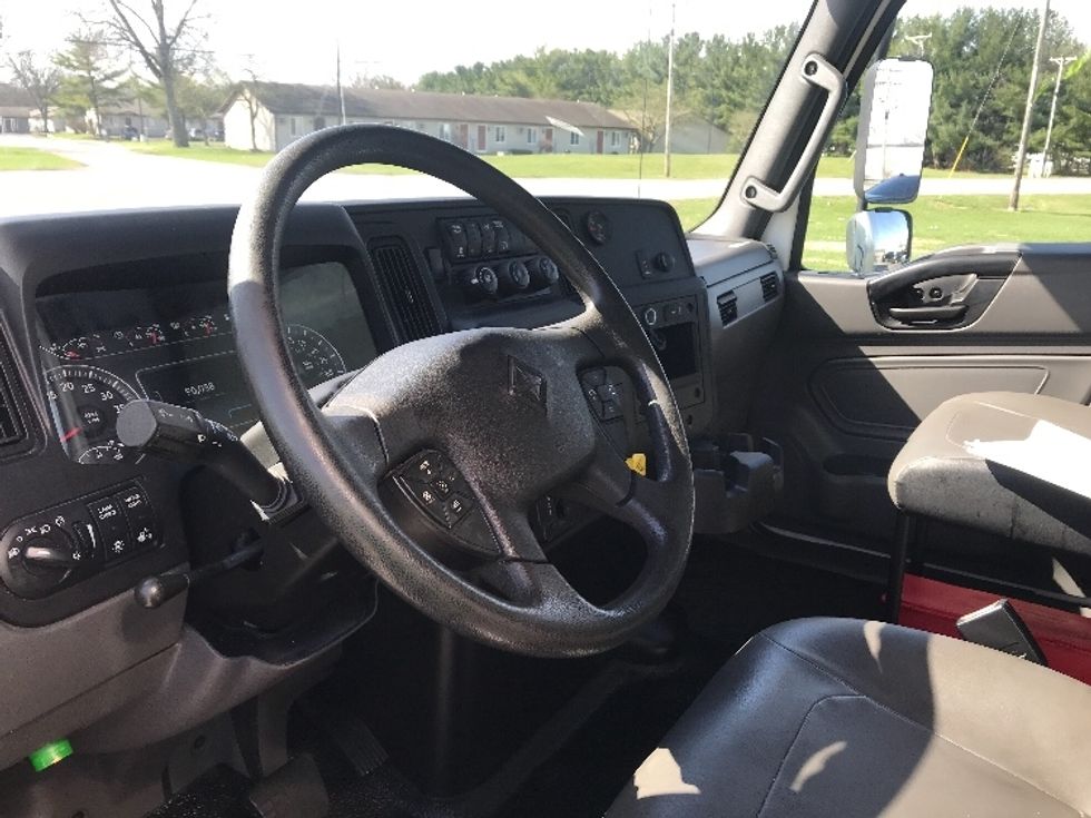 Medium Duty Box Truck-Light and Medium Duty Trucks-International-2022-MV607-Elkhart-IN-91,284\n\t\tmiles-$ 70,250 - Image 16