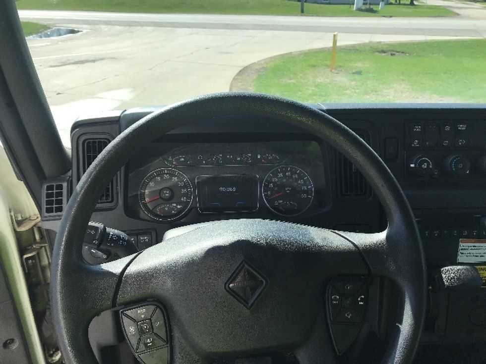 Medium Duty Box Truck-Light and Medium Duty Trucks-International-2022-MV607-Elkhart-IN-91,284\n\t\tmiles-$ 70,250 - Image 17