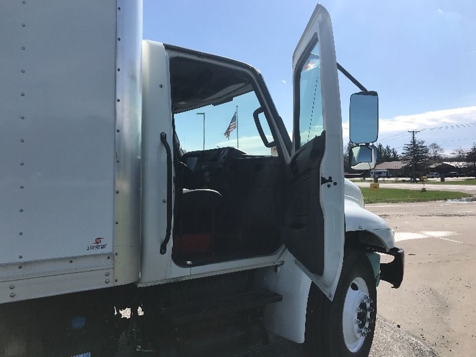 Medium Duty Box Truck-Light and Medium Duty Trucks-International-2022-MV607-Elkhart-IN-91,284\n\t\tmiles-$ 70,250 - Image 19
