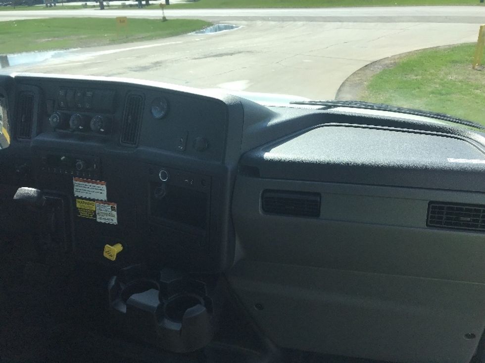 Medium Duty Box Truck-Light and Medium Duty Trucks-International-2022-MV607-Elkhart-IN-91,284\n\t\tmiles-$ 70,250 - Image 20