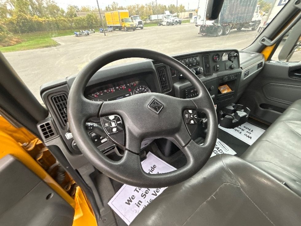 Medium Duty Box Truck-Light and Medium Duty Trucks-International-2022-MV607-Elmira-NY-281,476\n\t\tmiles-$ 33,500 - Image 16