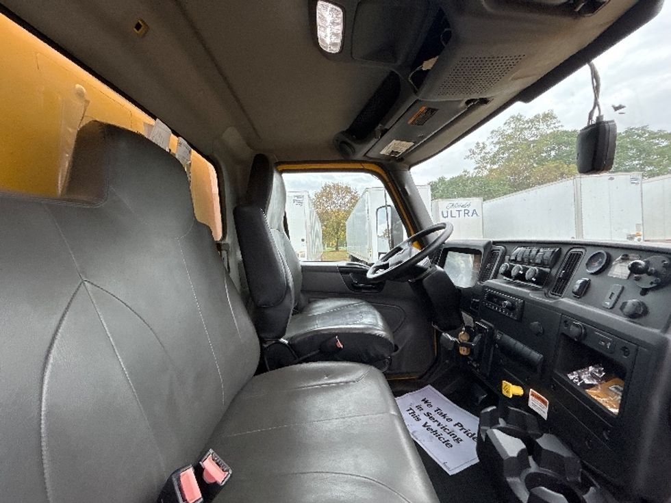 Medium Duty Box Truck-Light and Medium Duty Trucks-International-2022-MV607-Elmira-NY-281,476\n\t\tmiles-$ 33,500 - Image 21