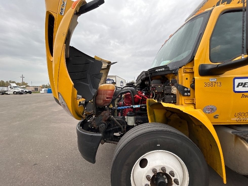 Medium Duty Box Truck-Light and Medium Duty Trucks-International-2022-MV607-Elmira-NY-285,595\n\t\tmiles-$ 33,500 - Image 23