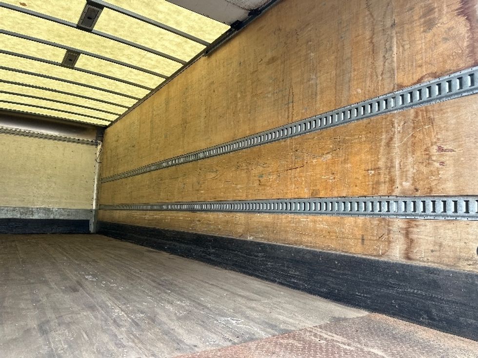 Medium Duty Box Truck-Light and Medium Duty Trucks-International-2022-MV607-Elmsford-NY-107,341\n\t\tmiles-$ 76,000 - Image 12