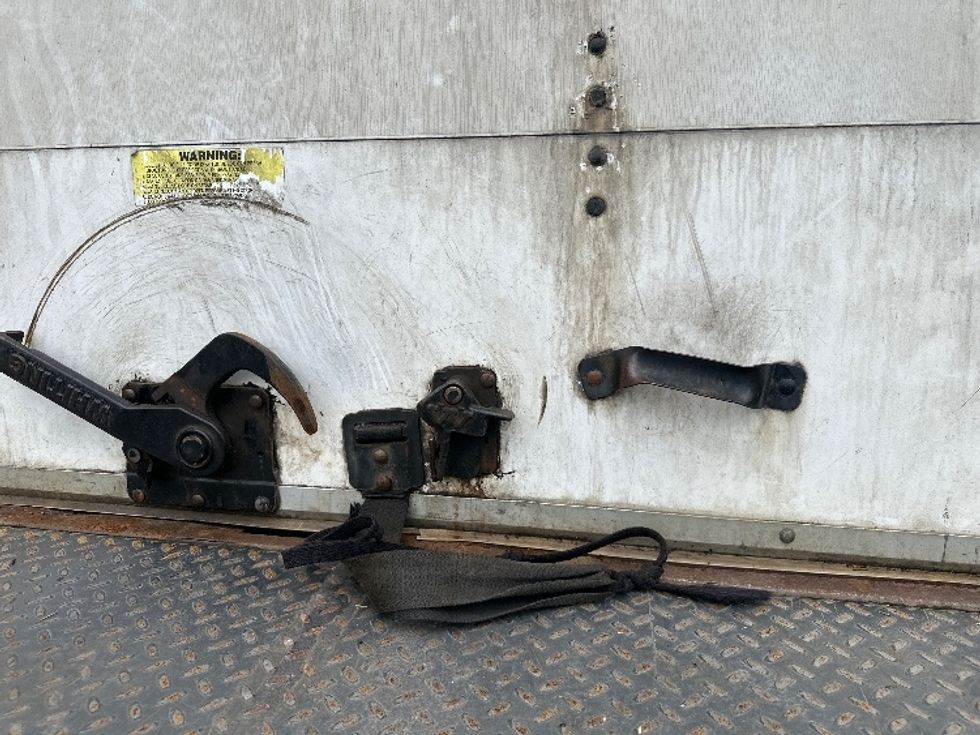 Medium Duty Box Truck-Light and Medium Duty Trucks-International-2022-MV607-Elmsford-NY-107,341\n\t\tmiles-$ 76,000 - Image 25