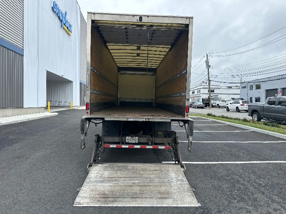 Medium Duty Box Truck-Light and Medium Duty Trucks-International-2022-MV607-Elmsford-NY-107,341\n\t\tmiles-$ 76,000 - Image 9