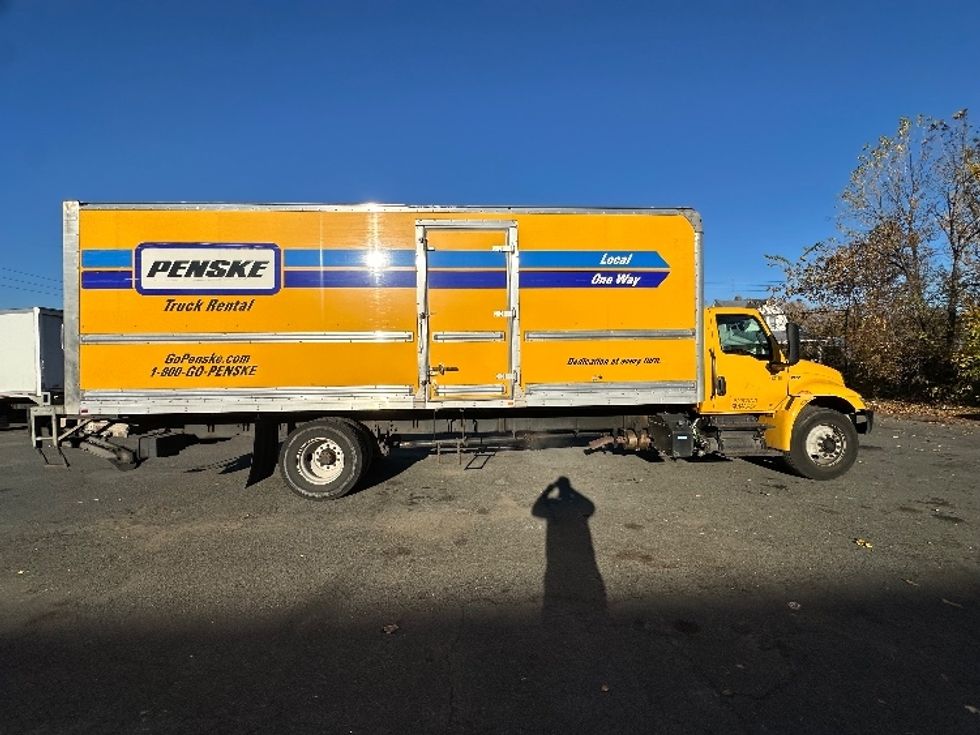 Medium Duty Box Truck-Light and Medium Duty Trucks-International-2022-MV607-Elmsford-NY-209,056\n\t\tmiles-$ 47,750 - Image 15