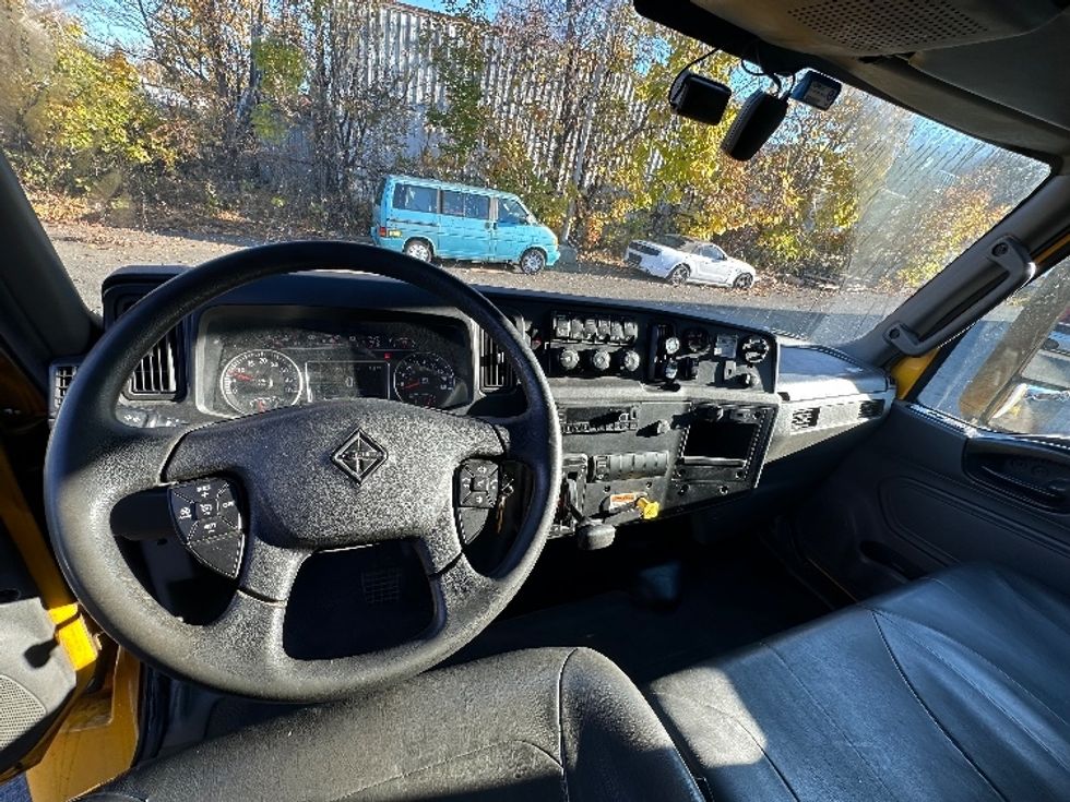 Medium Duty Box Truck-Light and Medium Duty Trucks-International-2022-MV607-Elmsford-NY-209,056\n\t\tmiles-$ 47,750 - Image 18