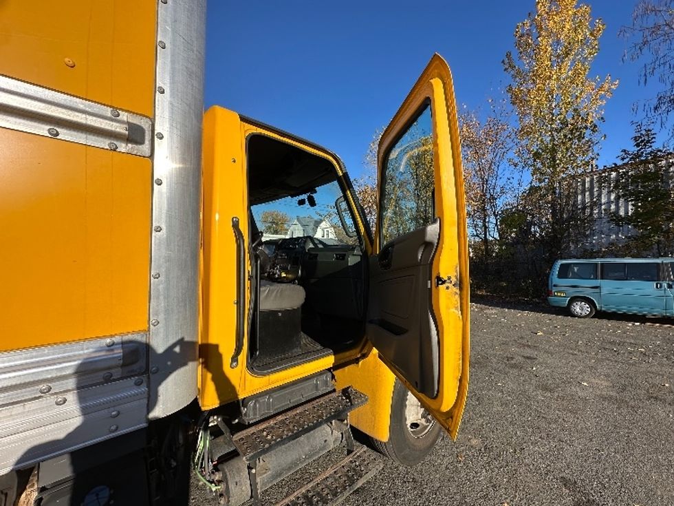 Medium Duty Box Truck-Light and Medium Duty Trucks-International-2022-MV607-Elmsford-NY-209,056\n\t\tmiles-$ 47,750 - Image 20