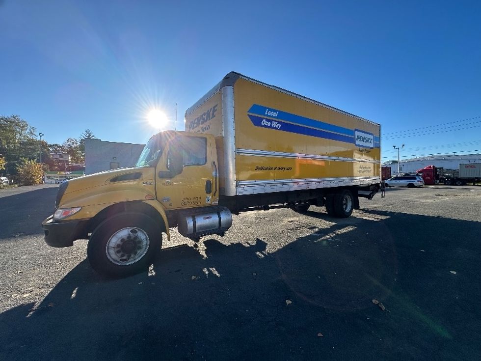 Medium Duty Box Truck-Light and Medium Duty Trucks-International-2022-MV607-Elmsford-NY-209,056\n\t\tmiles-$ 47,750 - Image 3