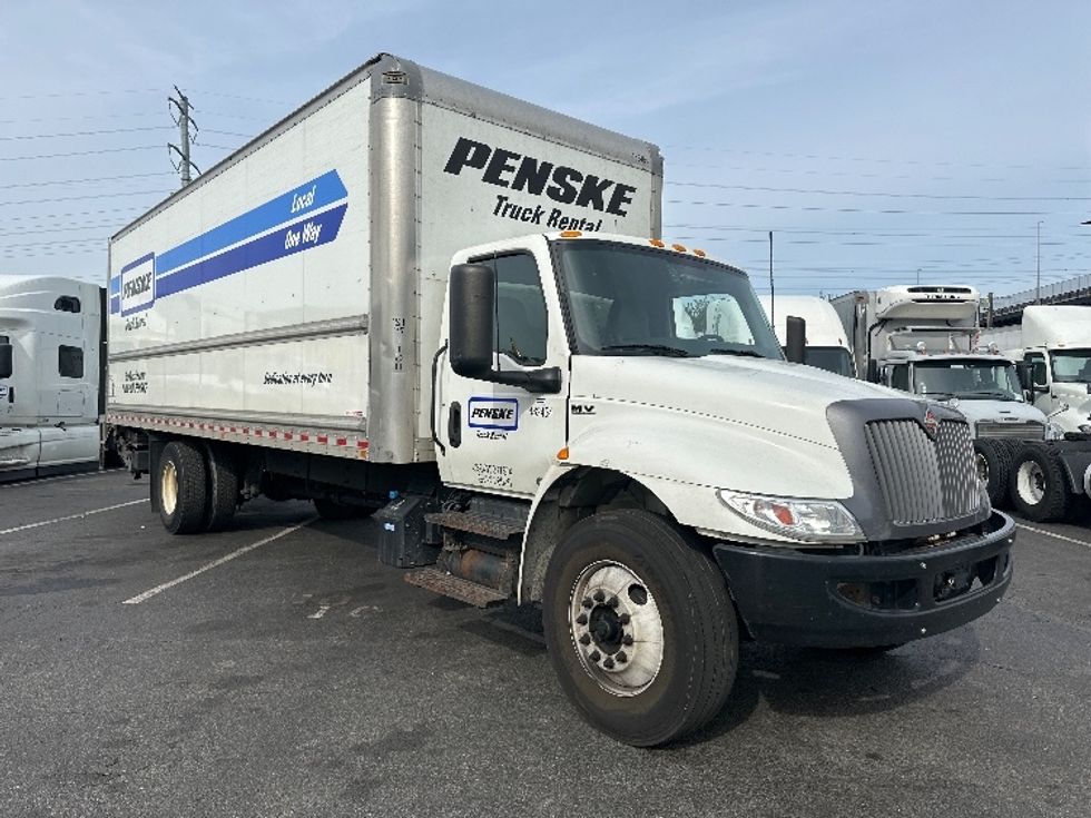 Medium Duty Box Truck-Light and Medium Duty Trucks-International-2022-MV607-Elmsford-NY-211,111\n\t\tmiles-$ 48,250 - Image 1