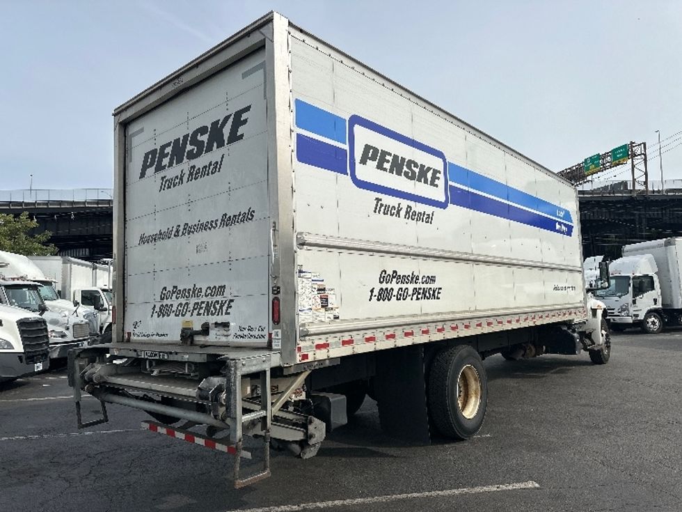 Medium Duty Box Truck-Light and Medium Duty Trucks-International-2022-MV607-Elmsford-NY-211,111\n\t\tmiles-$ 48,250 - Image 13