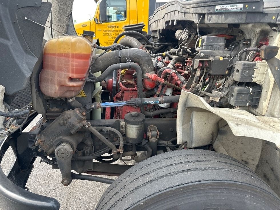 Medium Duty Box Truck-Light and Medium Duty Trucks-International-2022-MV607-Elmsford-NY-211,111\n\t\tmiles-$ 48,250 - Image 24