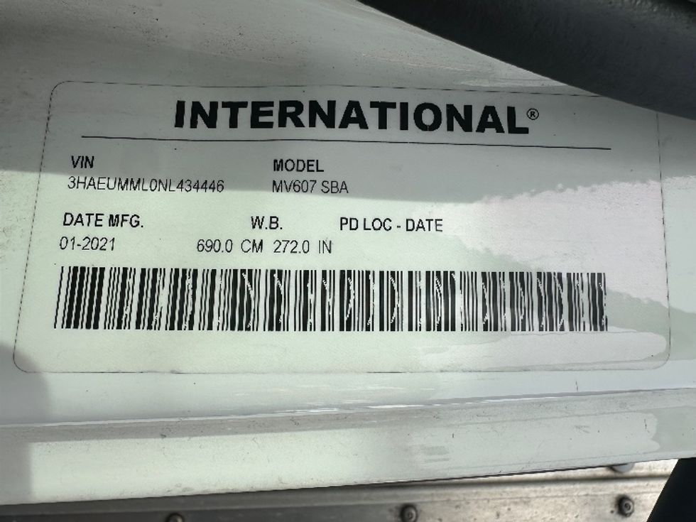 Medium Duty Box Truck-Light and Medium Duty Trucks-International-2022-MV607-Elmsford-NY-211,111\n\t\tmiles-$ 48,250 - Image 25