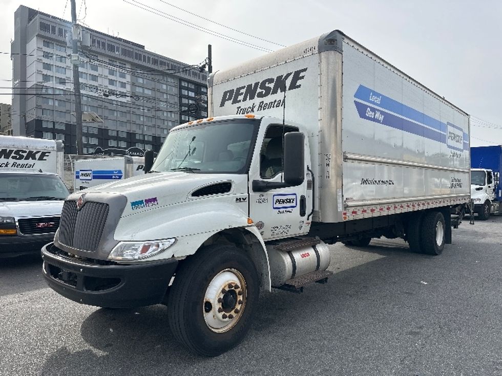 Medium Duty Box Truck-Light and Medium Duty Trucks-International-2022-MV607-Elmsford-NY-211,111\n\t\tmiles-$ 48,250 - Image 3
