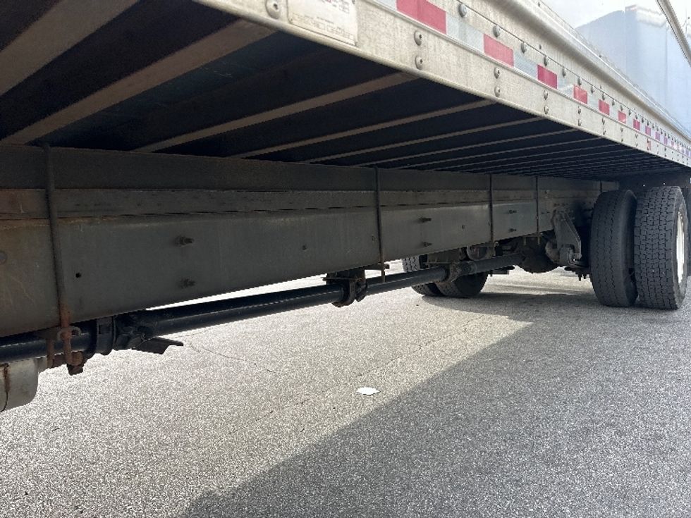Medium Duty Box Truck-Light and Medium Duty Trucks-International-2022-MV607-Elmsford-NY-211,111\n\t\tmiles-$ 48,250 - Image 5