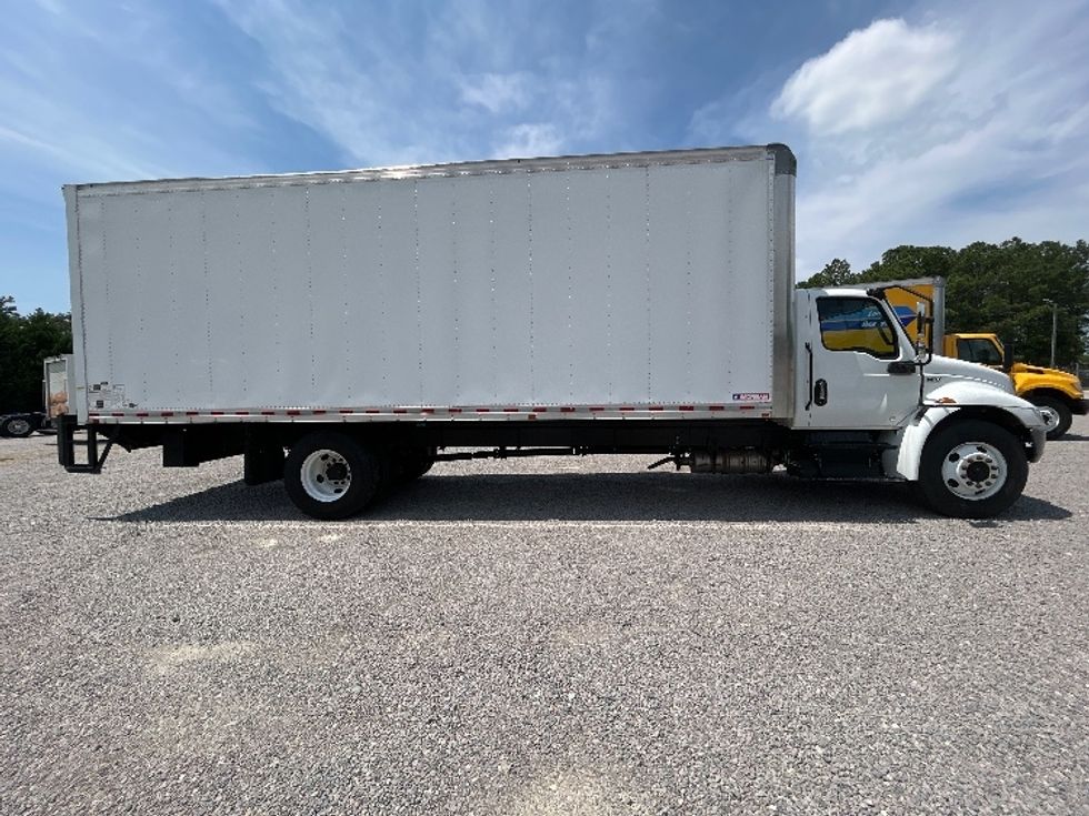 Medium Duty Box Truck-Light and Medium Duty Trucks-International-2022-MV607-Fayetteville-NC-48,137\n\t\tmiles-$ 72,250 - Image 15