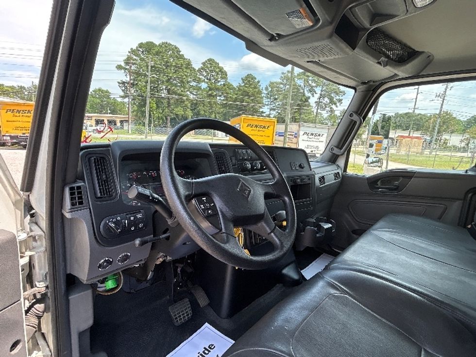 Medium Duty Box Truck-Light and Medium Duty Trucks-International-2022-MV607-Fayetteville-NC-48,137\n\t\tmiles-$ 72,250 - Image 17