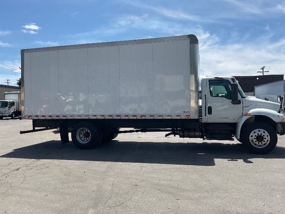 Medium Duty Box Truck-Light and Medium Duty Trucks-International-2022-MV607-Fitchburg-MA-106,307\n\t\tmiles-$ 53,000 - Image 14