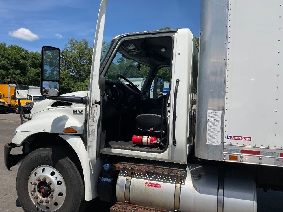 Medium Duty Box Truck-Light and Medium Duty Trucks-International-2022-MV607-Fitchburg-MA-106,307\n\t\tmiles-$ 53,000 - Image 15