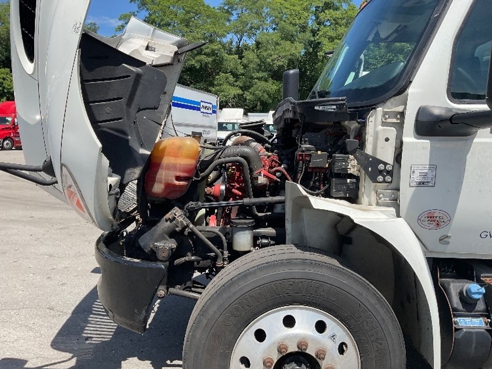 Medium Duty Box Truck-Light and Medium Duty Trucks-International-2022-MV607-Fitchburg-MA-106,307\n\t\tmiles-$ 53,000 - Image 23