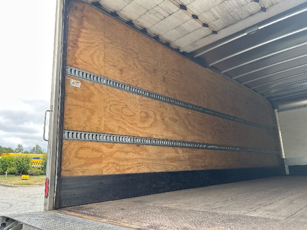 Medium Duty Box Truck-Light and Medium Duty Trucks-International-2022-MV607-Fitchburg-MA-166,920\n\t\tmiles-$ 53,250 - Image 11