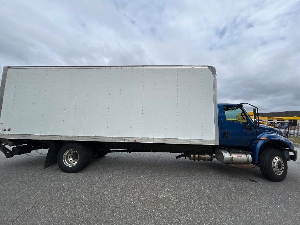 Medium Duty Box Truck-Light and Medium Duty Trucks-International-2022-MV607-Fitchburg-MA-166,920\n\t\tmiles-$ 53,250 - Image 15