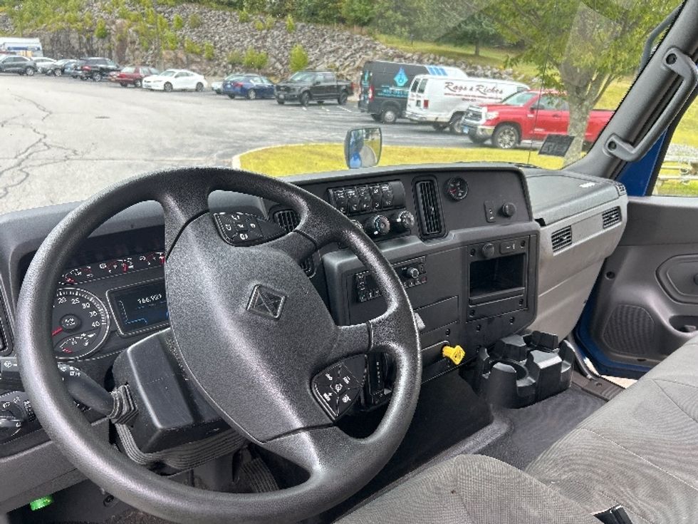 Medium Duty Box Truck-Light and Medium Duty Trucks-International-2022-MV607-Fitchburg-MA-166,920\n\t\tmiles-$ 53,250 - Image 17