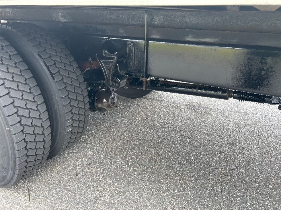 Medium Duty Box Truck-Light and Medium Duty Trucks-International-2022-MV607-Fitchburg-MA-166,920\n\t\tmiles-$ 53,250 - Image 24