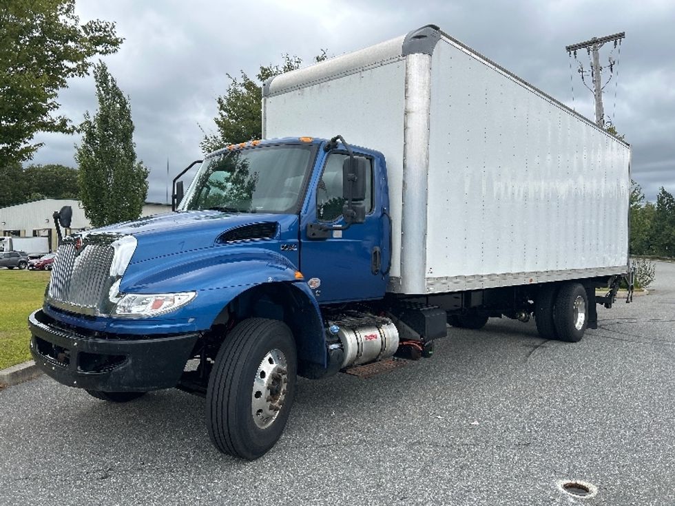 Medium Duty Box Truck-Light and Medium Duty Trucks-International-2022-MV607-Fitchburg-MA-166,920\n\t\tmiles-$ 53,250 - Image 3