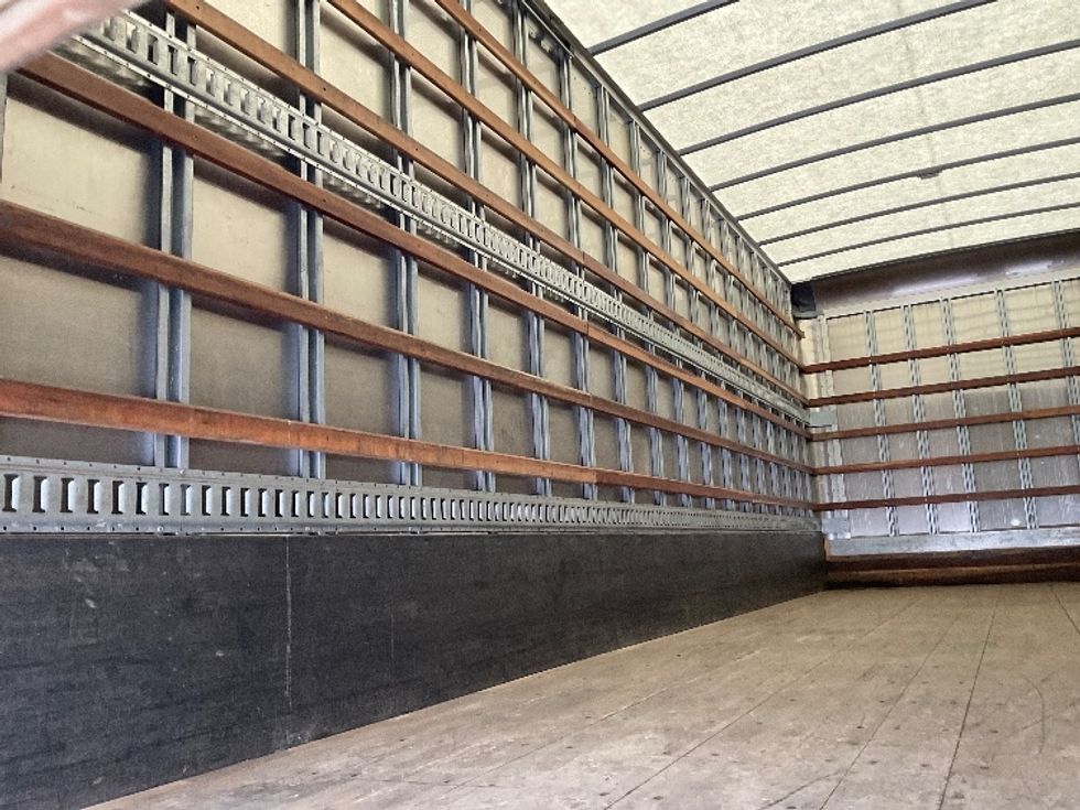 Medium Duty Box Truck-Light and Medium Duty Trucks-International-2022-MV607-Flint-MI-303,490\n\t\tmiles-$ 34,500 - Image 11